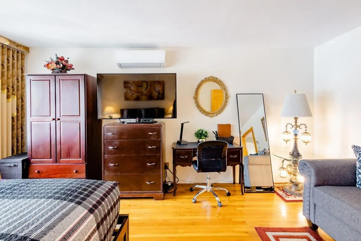 Guest house Spacious Comfy Room In Cozy Classy Duplex New York